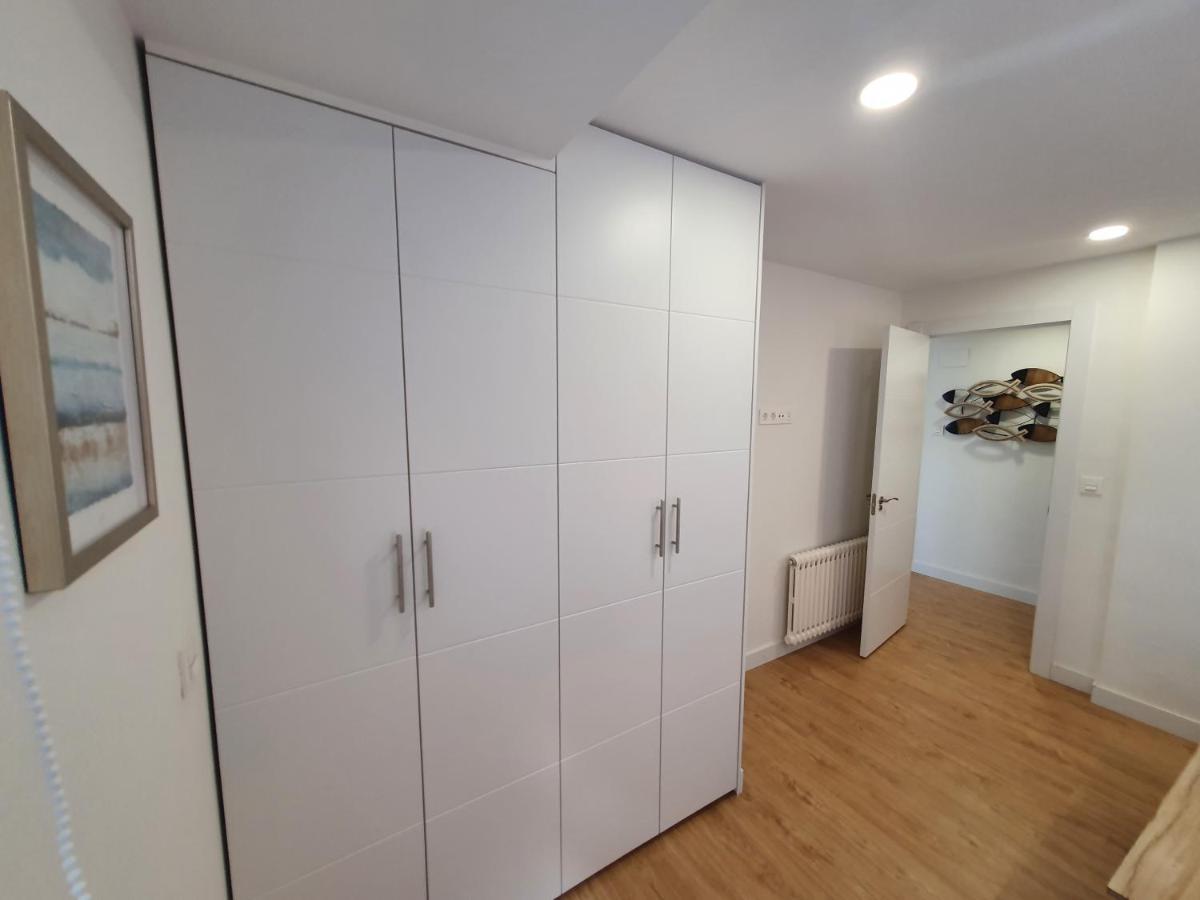 Playa 12 - El lujo de estar en 1ª Línea de playa Apartamento Gijón Exterior foto